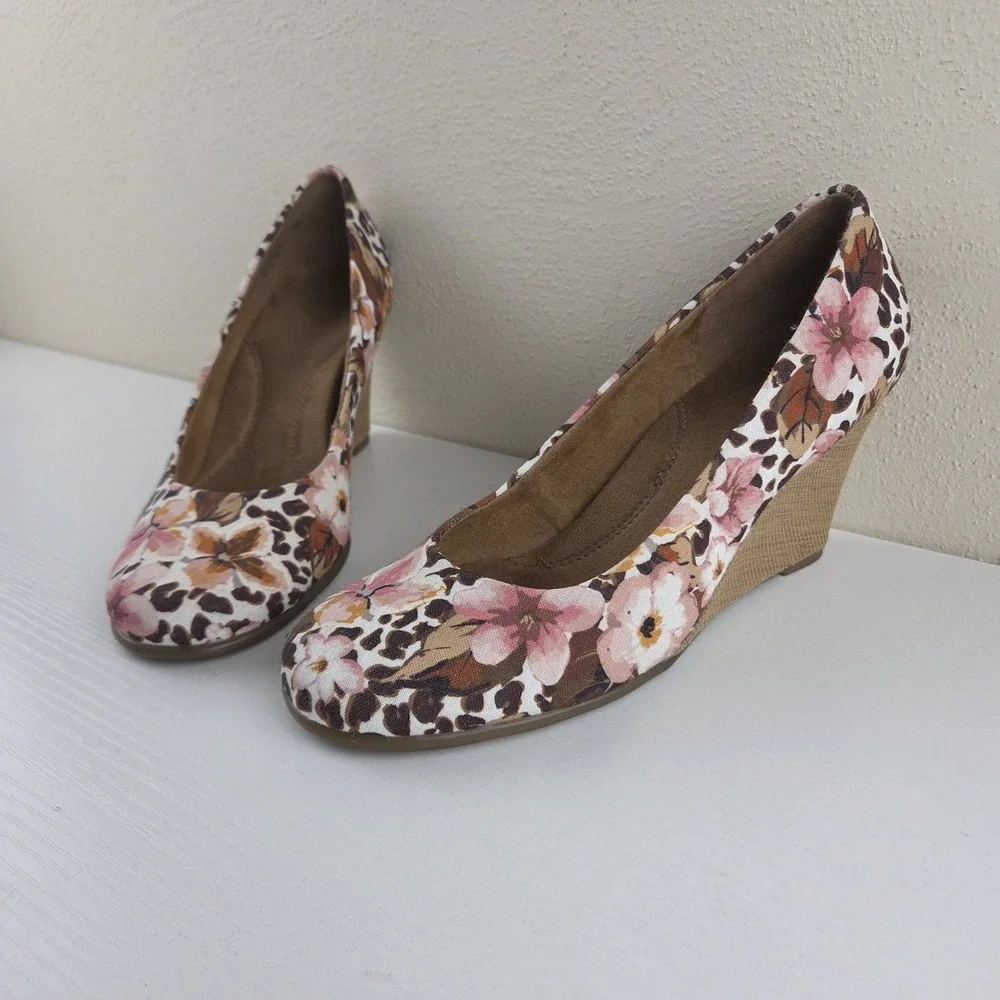 Aerosoles Plum Tree Floral Wedge 3